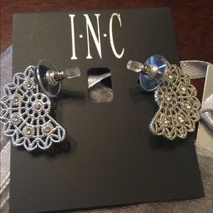 Sale! Silver tone earrings